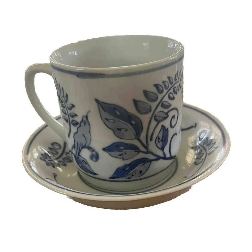 IDG Italy‎ White With Blue Flowers Pattern cups & saucers - Set Of 2